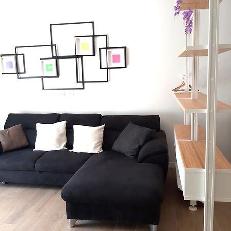 Rebibbia Guest Art Metro B Apartment Roma Ngoại thất bức ảnh